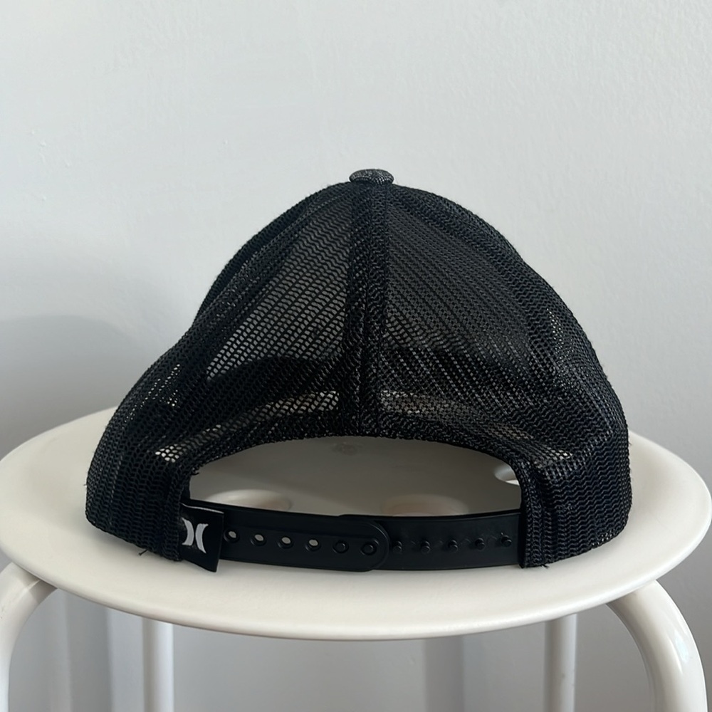 Hurly Trucker Cap - Picture 4 of 7